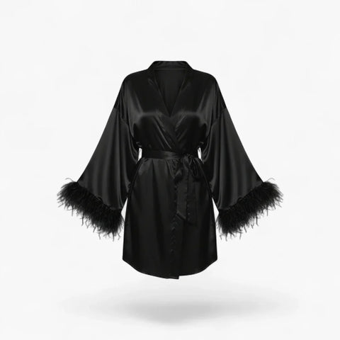 Peignoir Femme Satin – Noir à Manches Plumes Élégantes